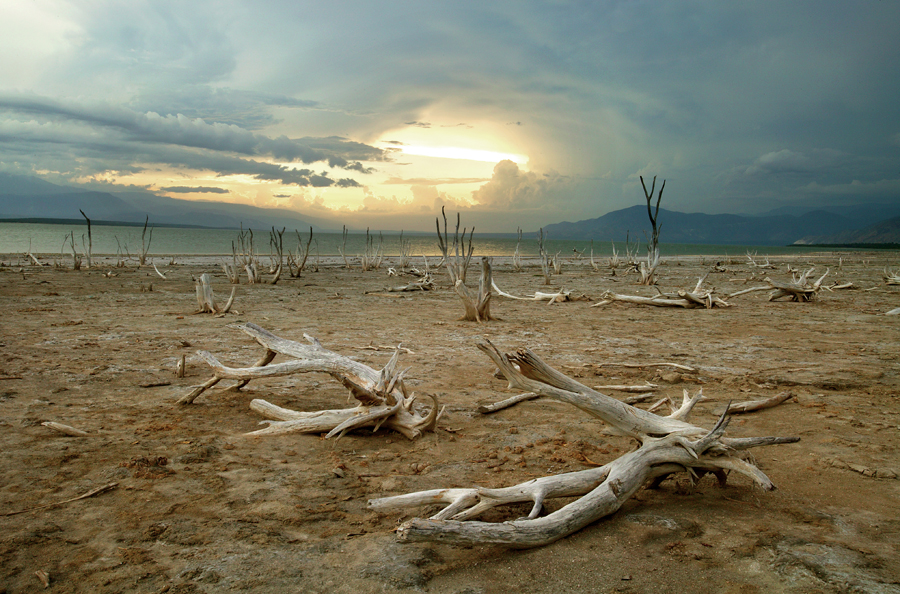 Lago E 9.23.2003